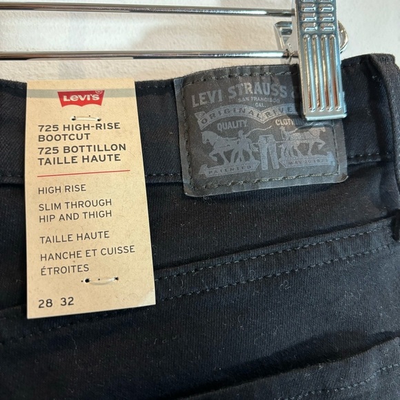LEVI’S 725 Sz 28 High Rise Bootcut Sculpt Technology Fabric Jeans Black NEW - Picture 10 of 15